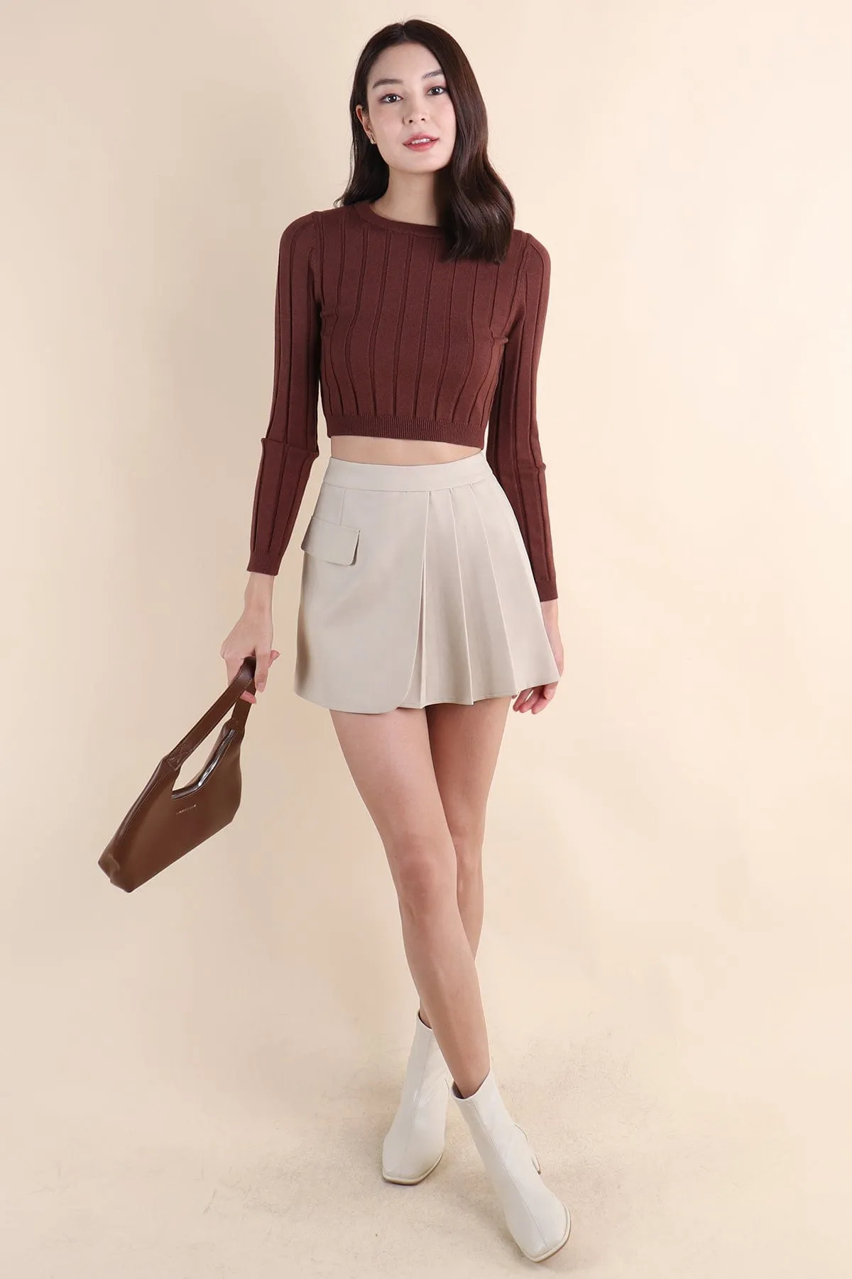 KERRI PLEATED SKIRT IN KHAKI