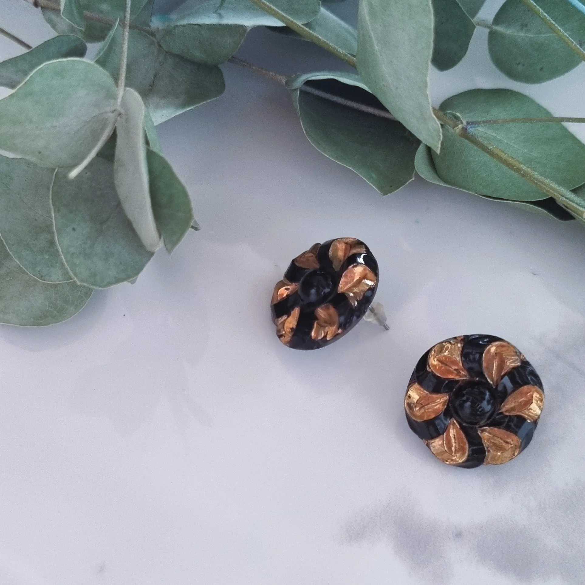 Vintage earrings - Bronze flowers