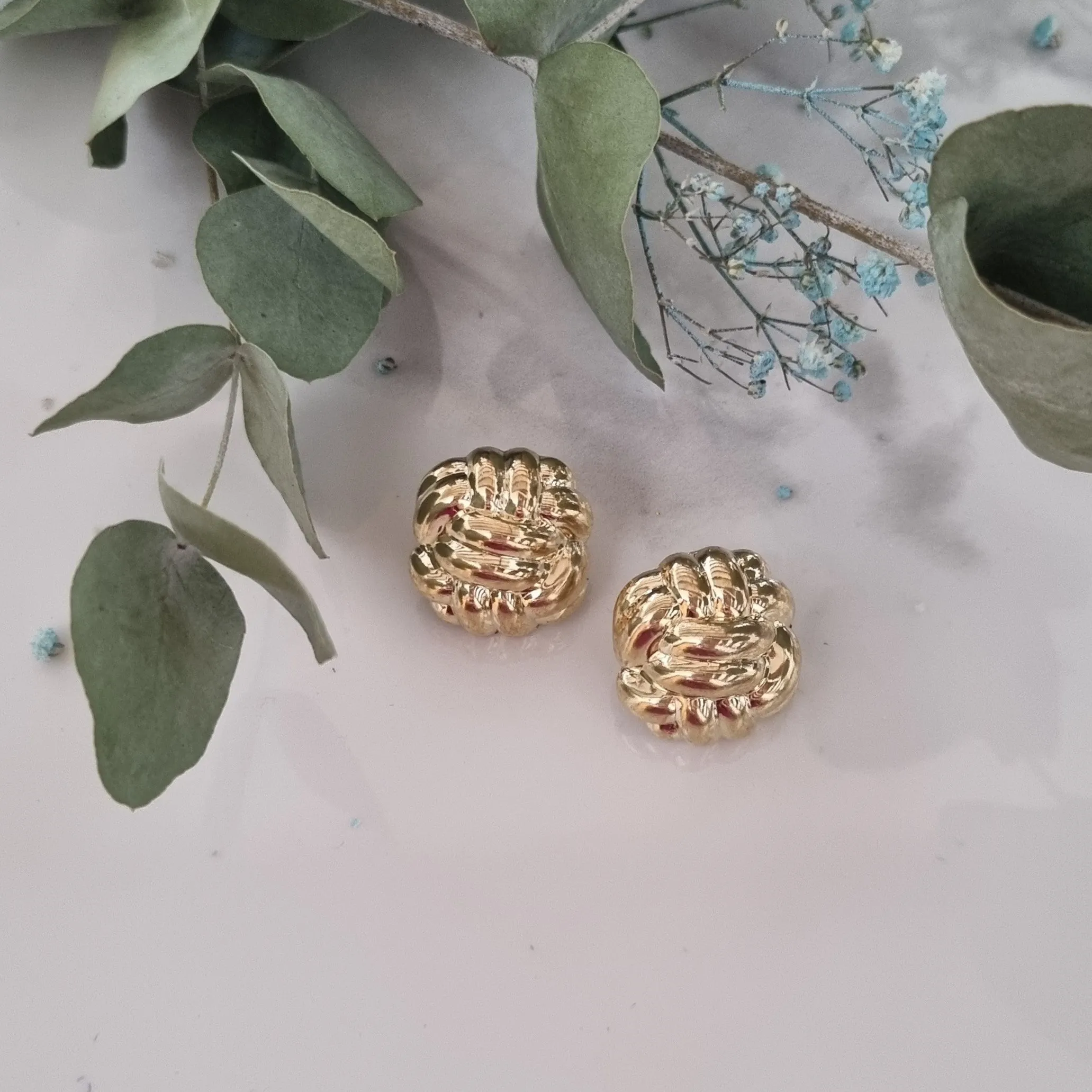 Vintage earrings - Buns